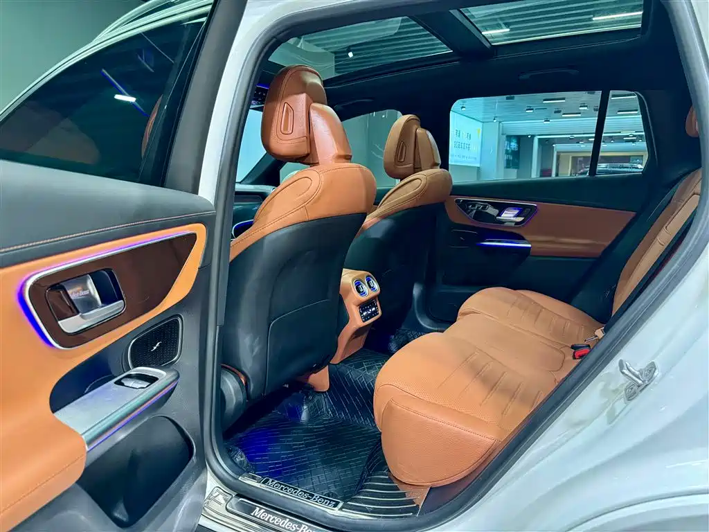Mercedes-Benz GLC 260 L 4MATIC Luxury 2025