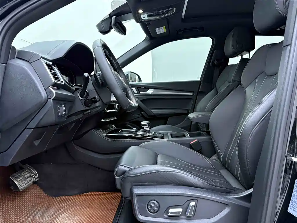Audi Q5L 2024 40 TFSI Sport