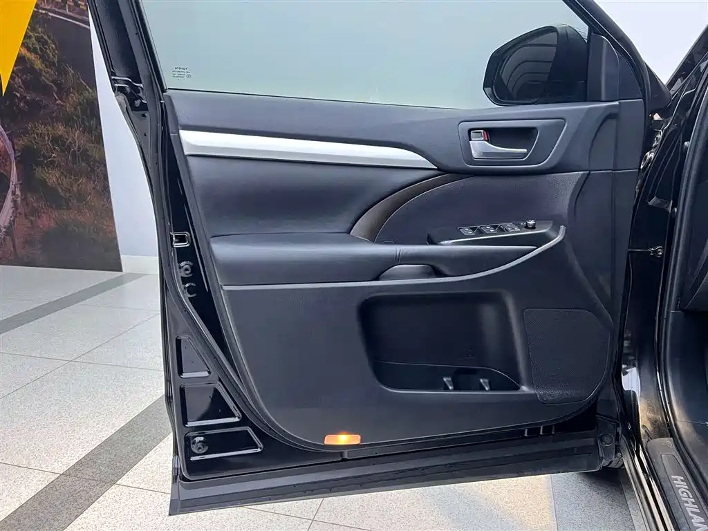 Highlander 2020 2.0T AWD Million Edition 7-Seater