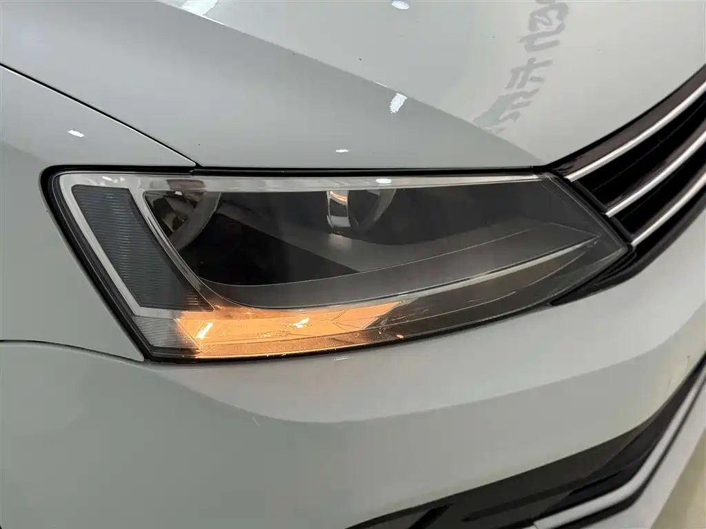 Volkswagen Sagitar 2018 1.6L Comfortline Automatic