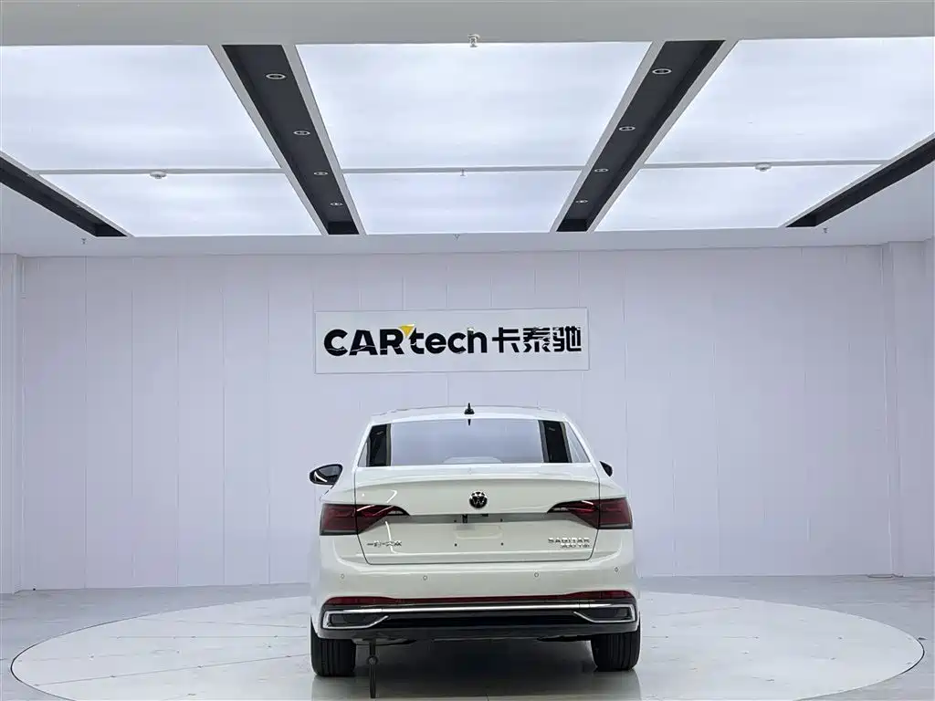 Volkswagen Sagitar 2023 300TSI DSG Beyond Edition