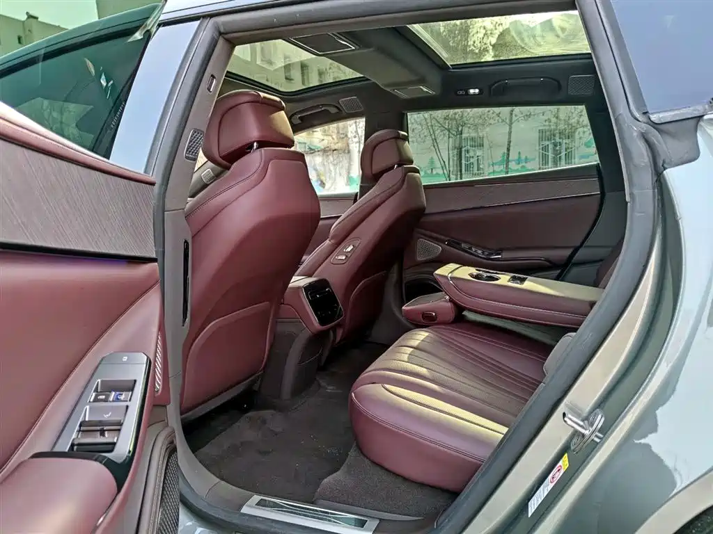 Denza Z9GT 2024 1100 AWD Ultra