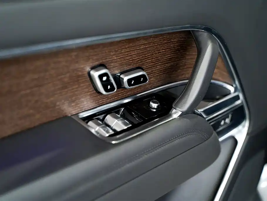 Range Rover 2023 3.0 L6 360PS Vogue Edition