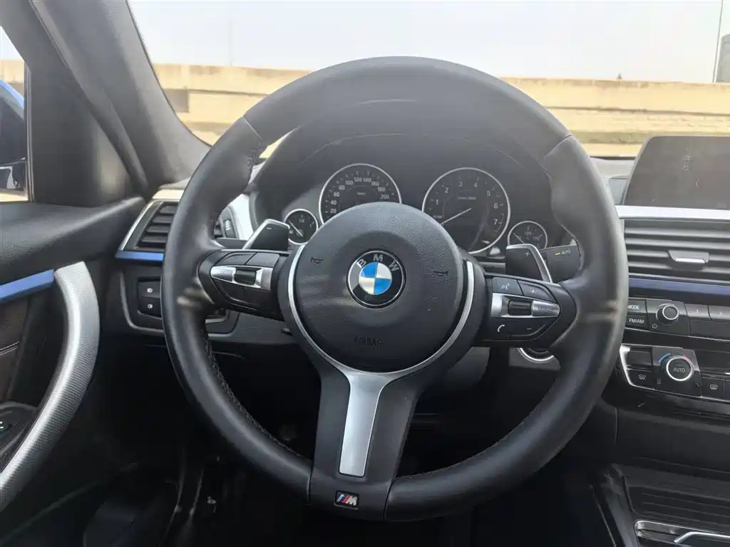 BMW 3 Series 2018 320i M Sport Package
