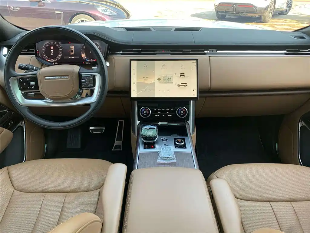 Range Rover 2023 3.0 L6 360PS SE