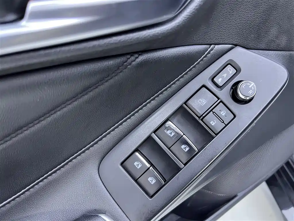 Toyota Avalon 2019 2.0L Entry Edition China VI