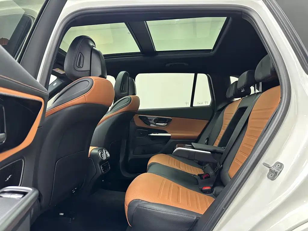 Mercedes-Benz GLC 260 L 4MATIC Luxury 5-seater