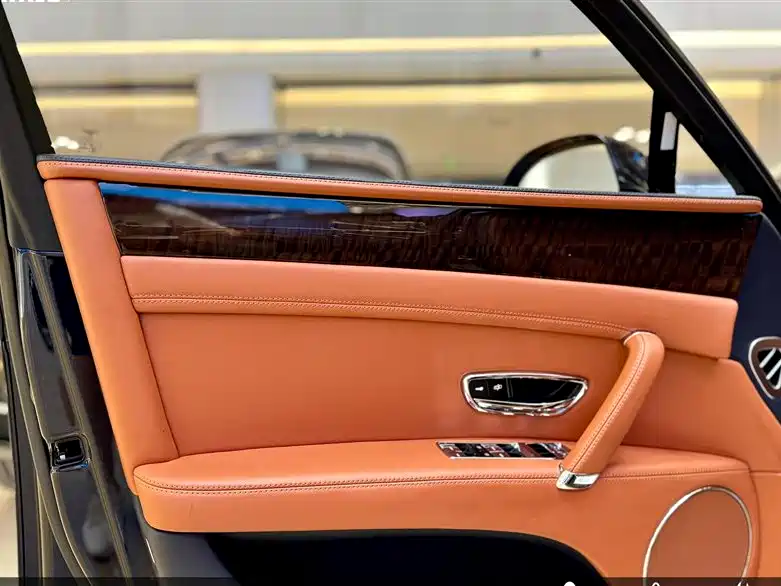 Bentley Flying Spur 2017 4.0T V8 Standard Edition