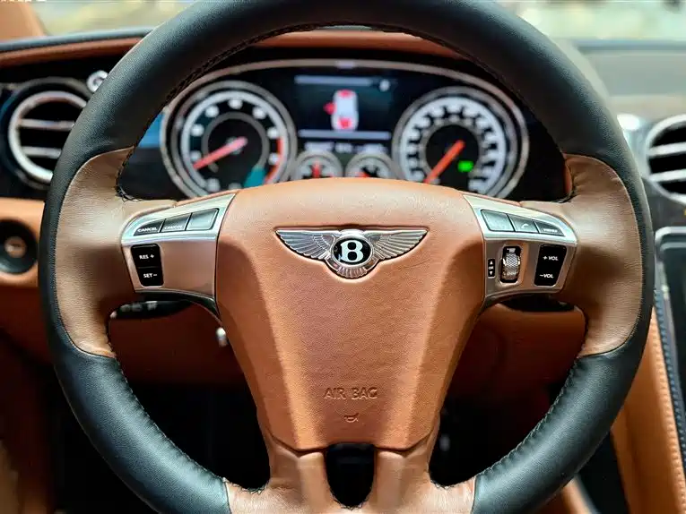 Bentley Flying Spur 2017 4.0T V8 Standard Edition