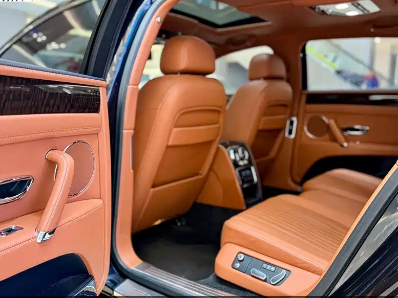 Bentley Flying Spur 2017 4.0T V8 Standard Edition