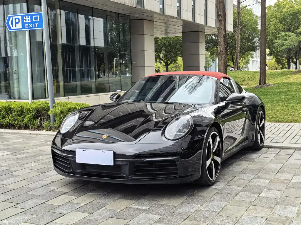 Porsche 911 Targa 4 3.0T