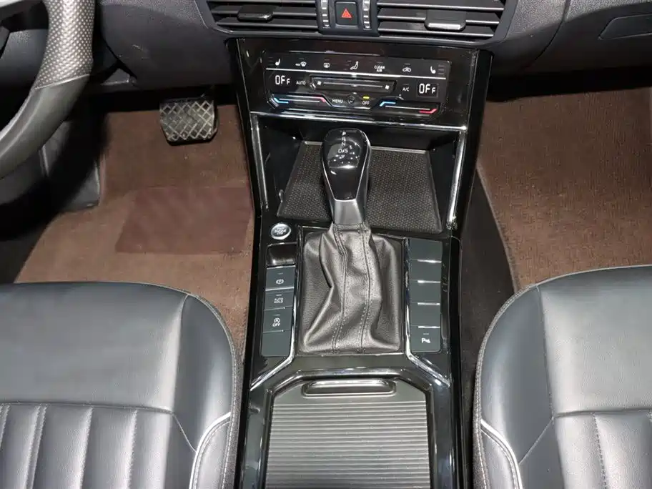Volkswagen Passat 2023 Facelift 330TSI Elite Edition