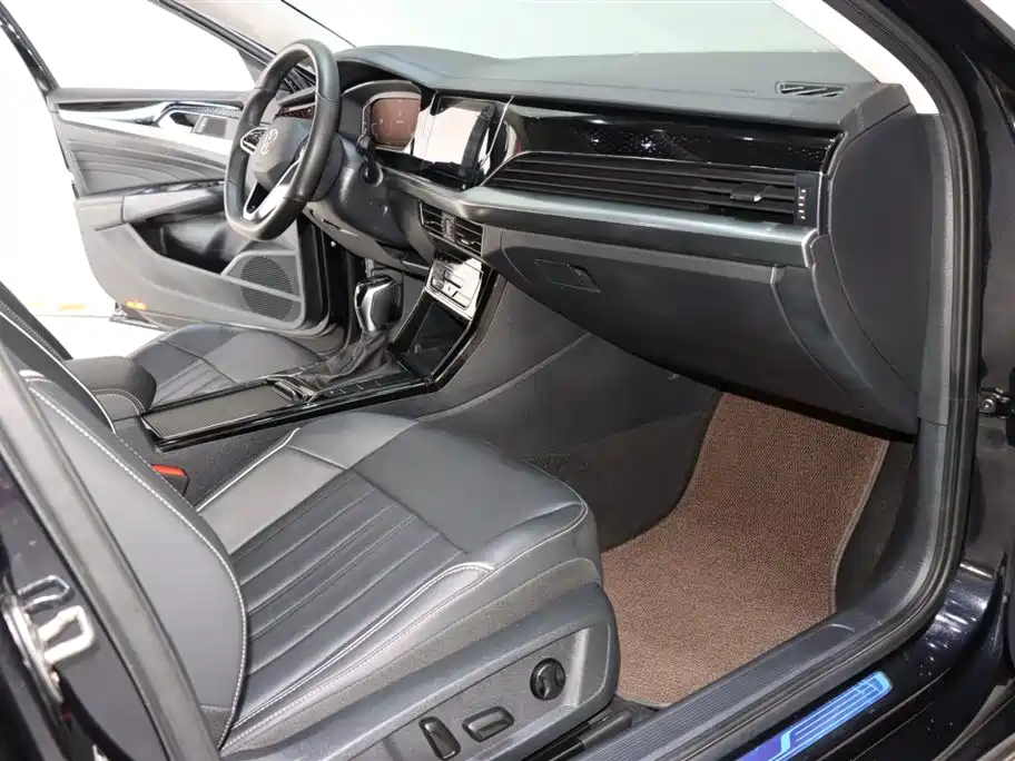 Volkswagen Passat 2023 Facelift 330TSI Elite Edition