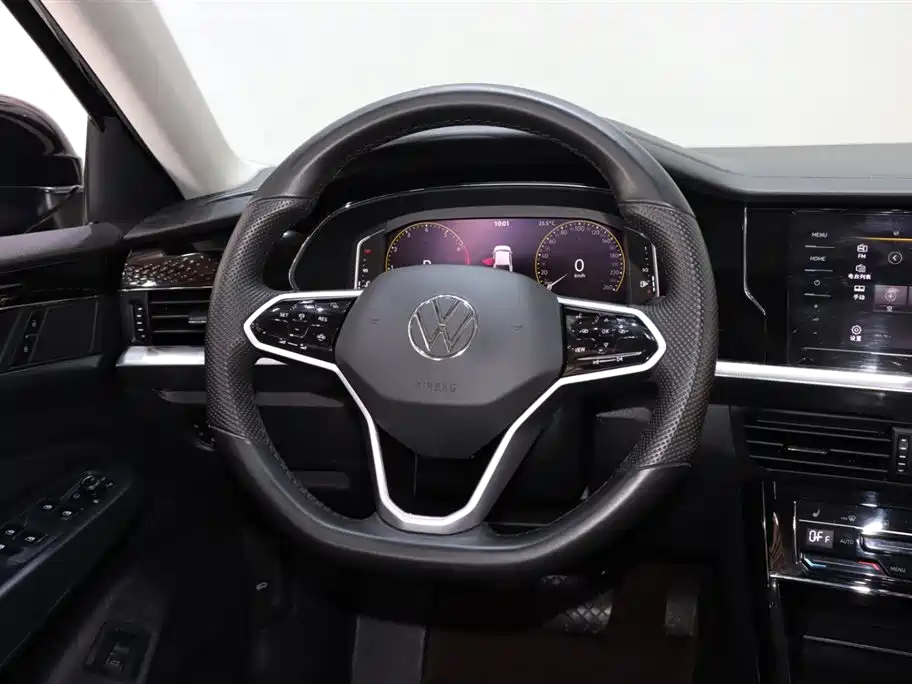 Volkswagen Passat 2023 Facelift 330TSI Elite Edition