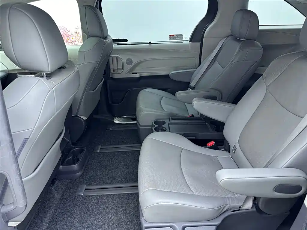 Sienna 2021 2.5L Hybrid Luxury Edition
