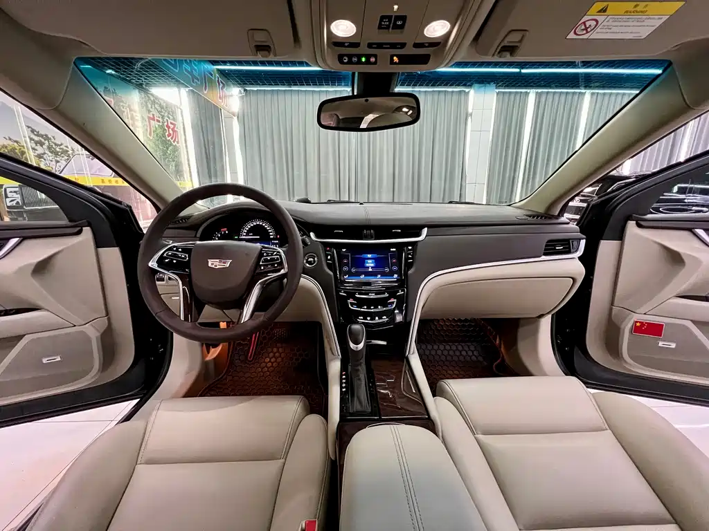 Cadillac XTS 2017 28T Technical
