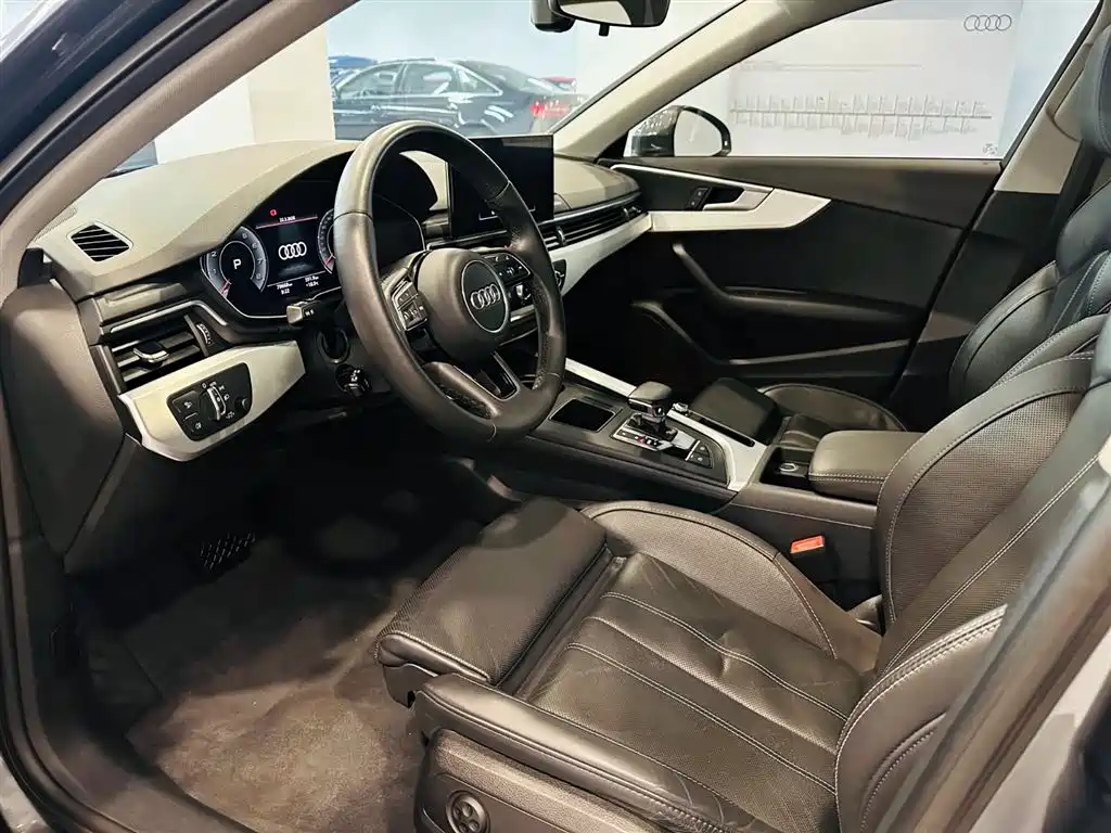 Audi A4L 2022 40 TFSI Fashion Dynamic Edition