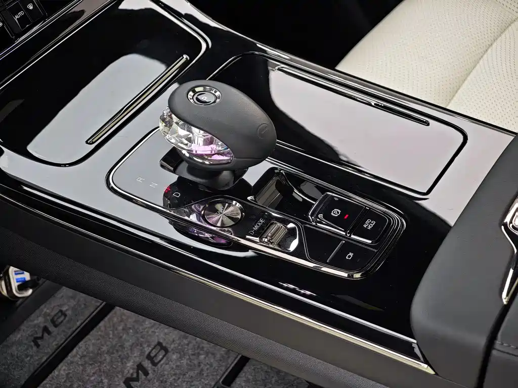 GAC Trumpchi M8 2023 Grandmaster Series Dual Engine Flagship Edition