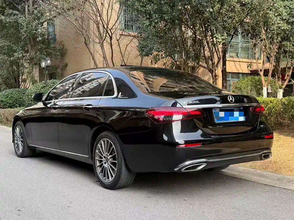 Mercedes-Benz E-Class 2023 Facelift E 260 L