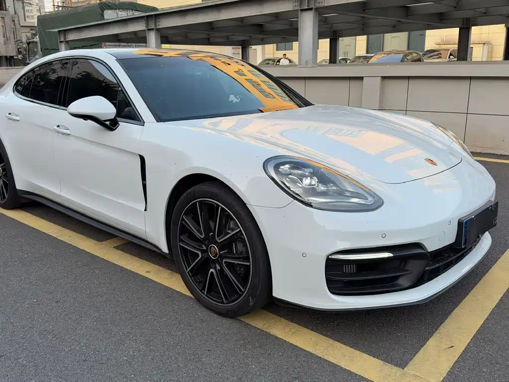 Porsche Panamera 2023 Panamera 2.9T Platinum Edition
