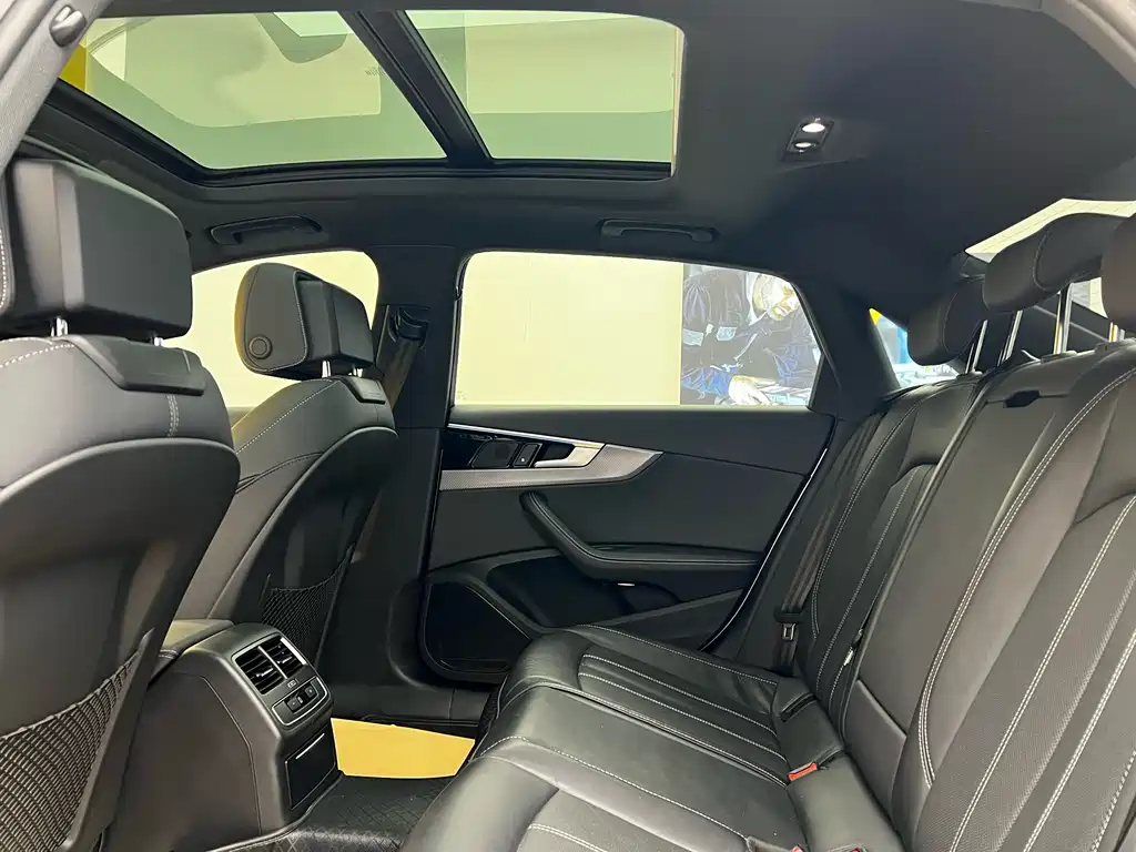 Audi A4L 2023 40 TFSI quattro Luxury Dynamic Edition