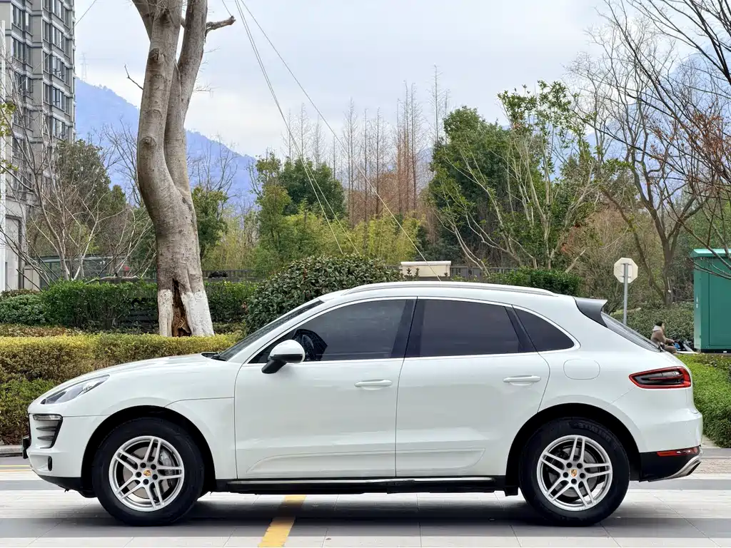 Macan 2.0T 2017 Model