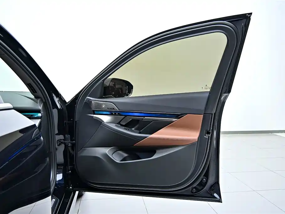 BMW 5 Series 2024 530Li Luxury Line M Sport Package