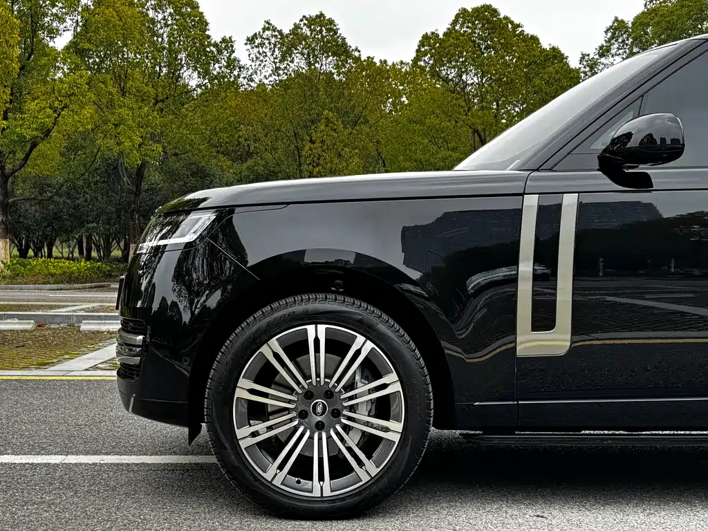 Range Rover 2024 3.0 L6 400PS Autobiography Long Wheelbase 7-Seater