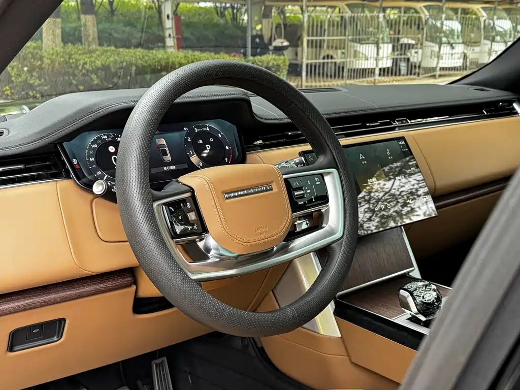 Range Rover 2024 3.0 L6 400PS Autobiography Long Wheelbase 7-Seater