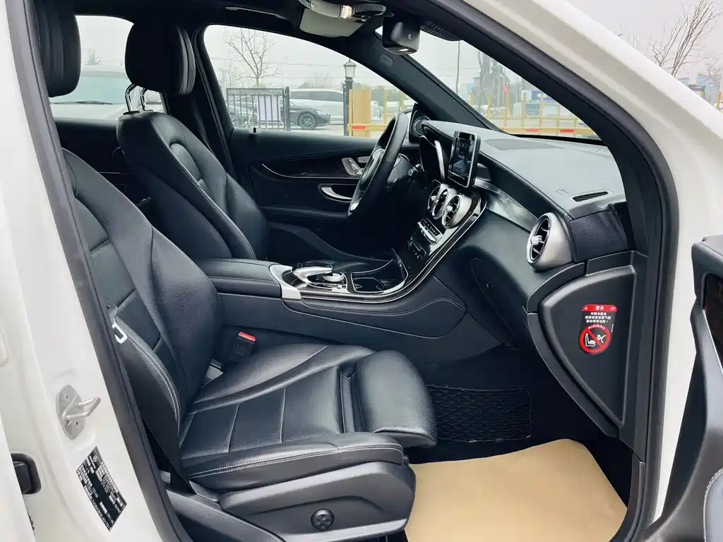 Mercedes-Benz GLC 2019 Facelift GLC 260 L 4MATIC Luxury