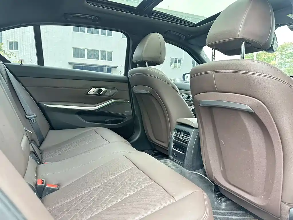 BMW 3 Series 2024 330Li M Sport Black Panel Edition