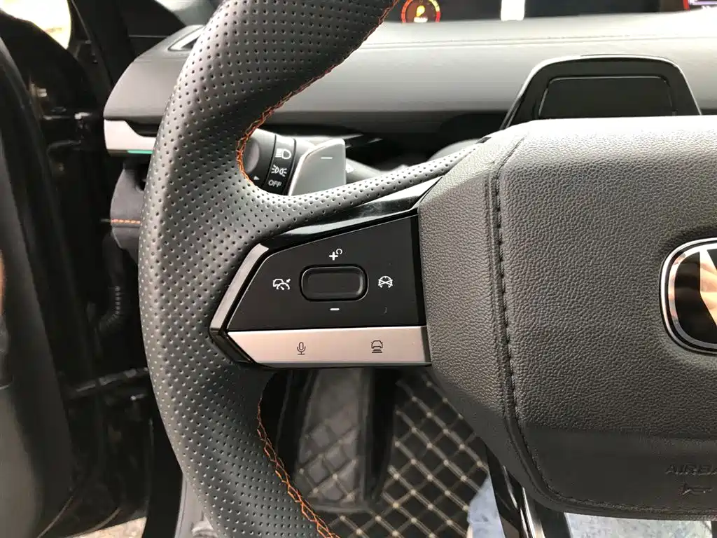 Changan UNI-V 2022 Model 1.5T Sports Edition