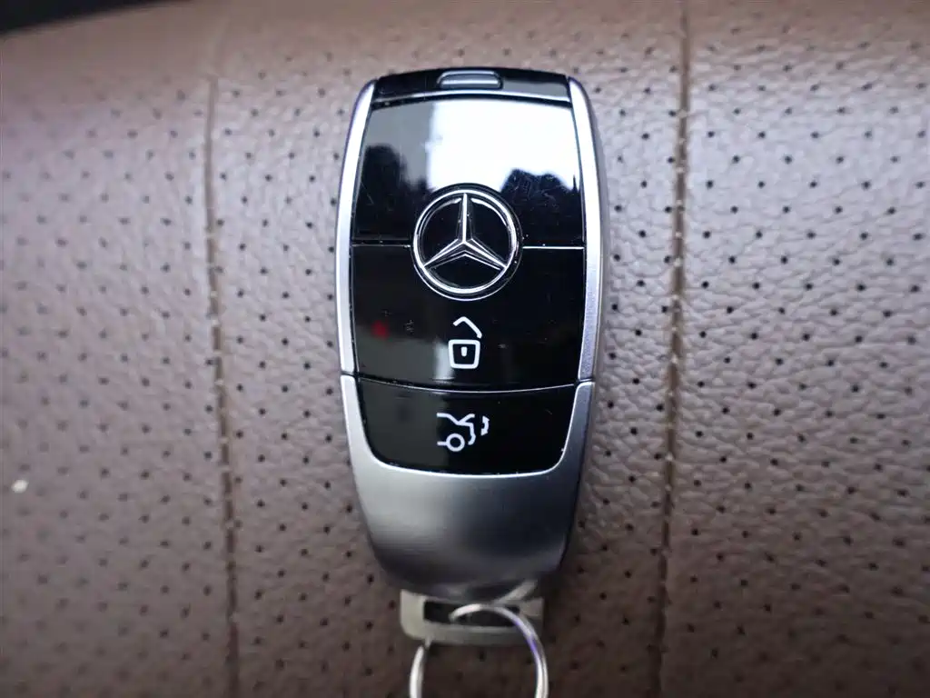 Mercedes-Benz E-Class 2022 E 300 L Luxury