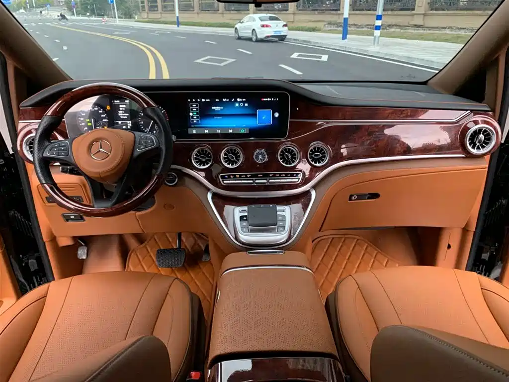 Vito 2024 2.0T Elite Edition 7-seater