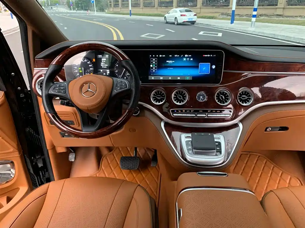 Vito 2024 2.0T Elite Edition 7-seater