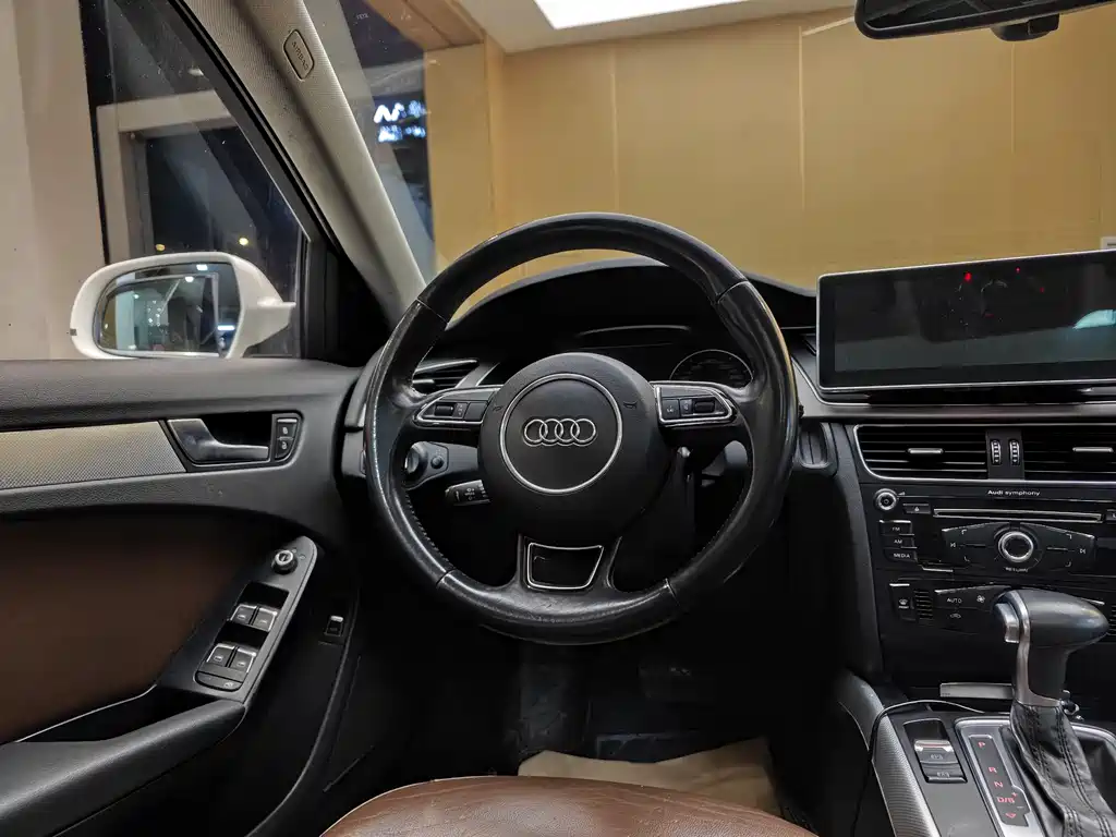 Audi A4L 2013 35 TFSI Automatic Standard