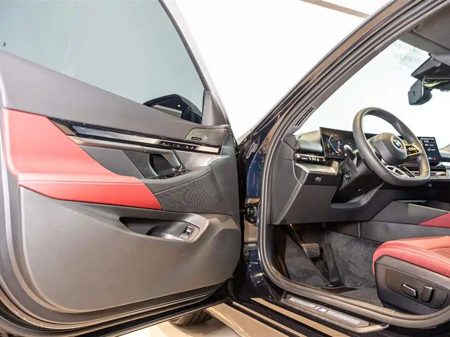 BMW 5 Series 530Li M Sport 2025
