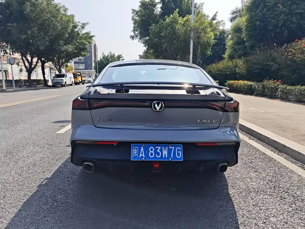 Changan UNI-V 2022 1.5T Premium
