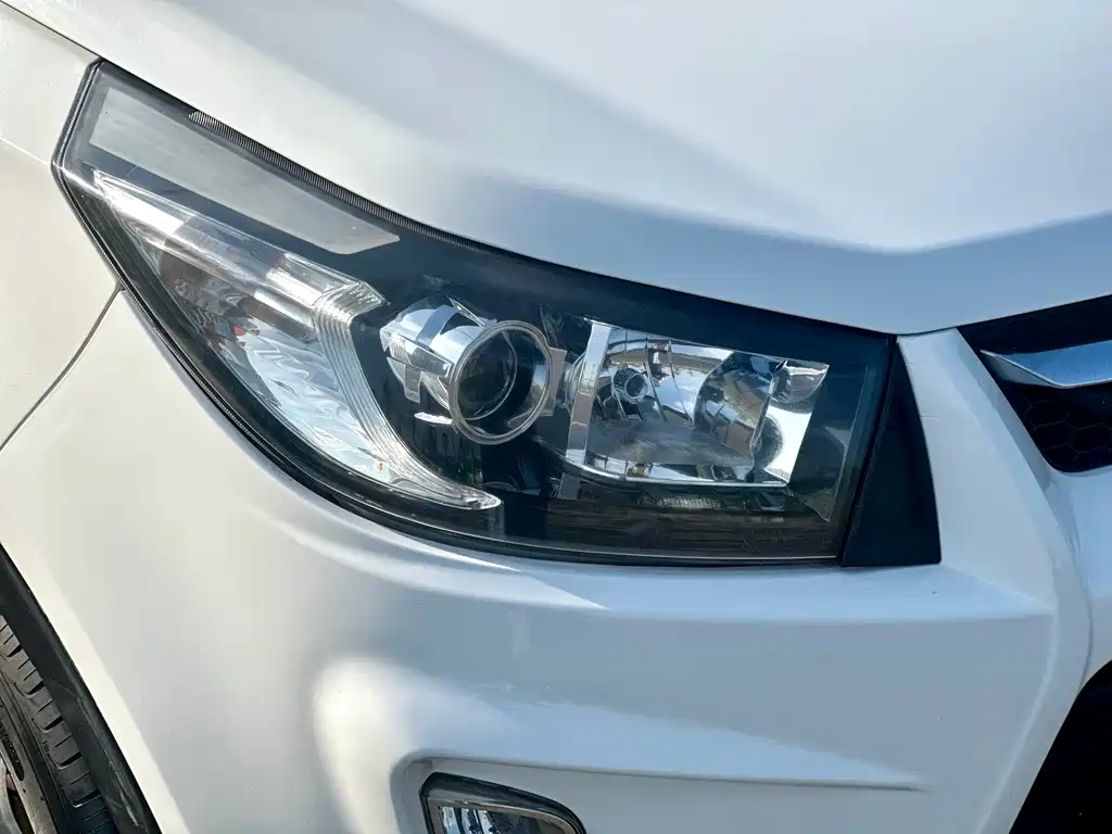 BAIC Huansu S3 2014 1.5L Luxury Edition China IV