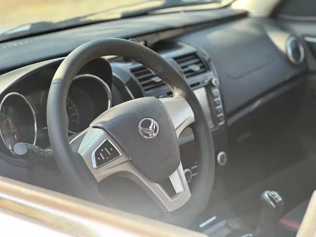 BAIC Huansu S3 2014 1.5L Luxury Edition China IV