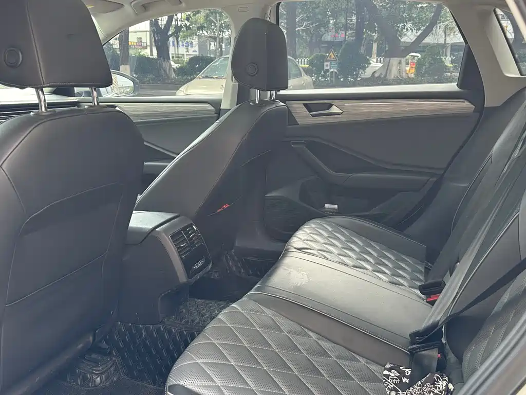 Volkswagen Sagitar 2023 300TSI DSG Beyond Edition