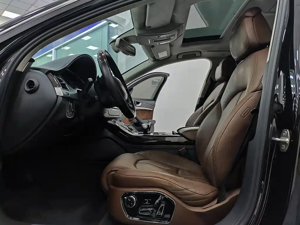 Audi A8L 45 TFSI quattro