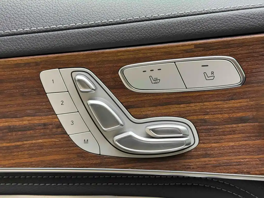 Mercedes-Benz GLC 2020 GLC 300 L 4MATIC Luxury