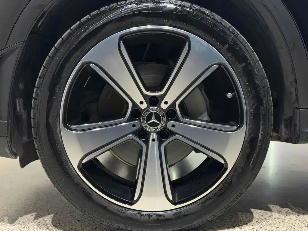 Mercedes-Benz GLC 2020 GLC 300 L 4MATIC Luxury
