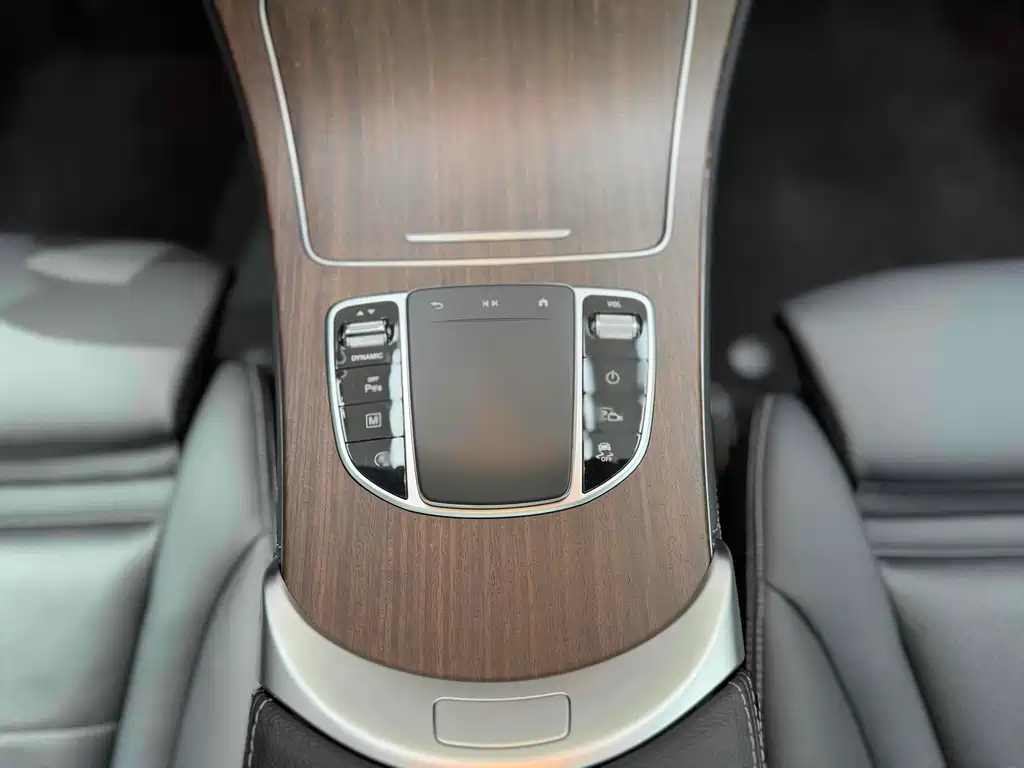 Mercedes-Benz GLC 2020 GLC 300 L 4MATIC Luxury
