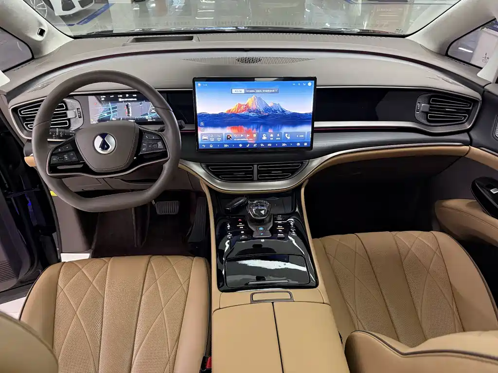 Denza D9 2022 DM-i 970 AWD Flagship Edition
