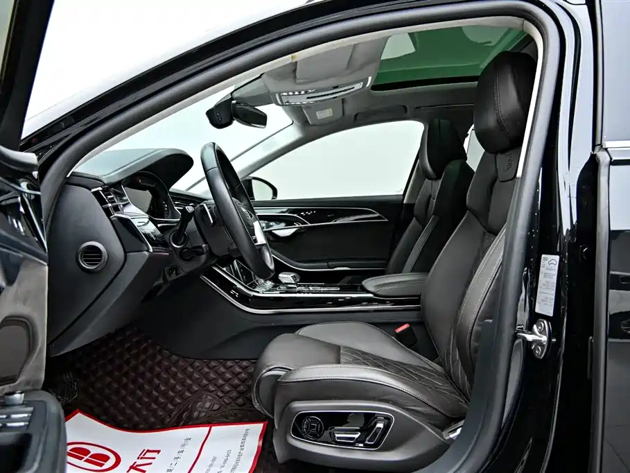 Audi A8L 60 TFSIe quattro Collector's Edition