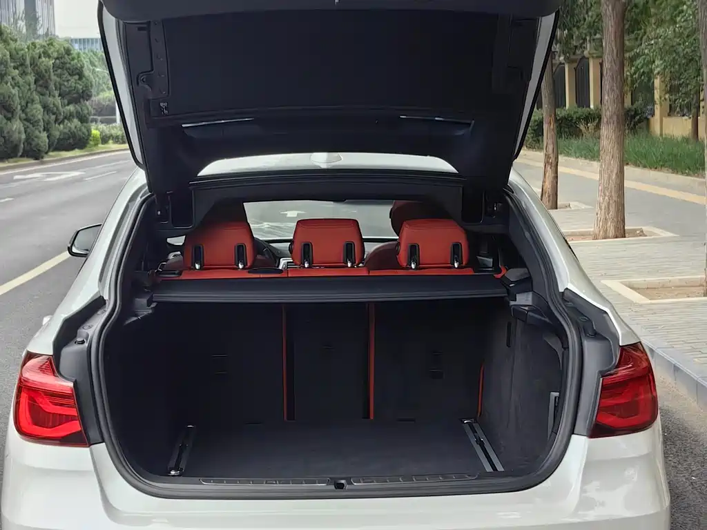 BMW 3 Series GT 2020 320i M Sport Night Edition
