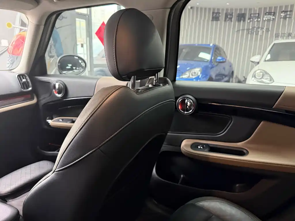 MINI Countryman 2018 1.5T COOPER ALL4 Artist