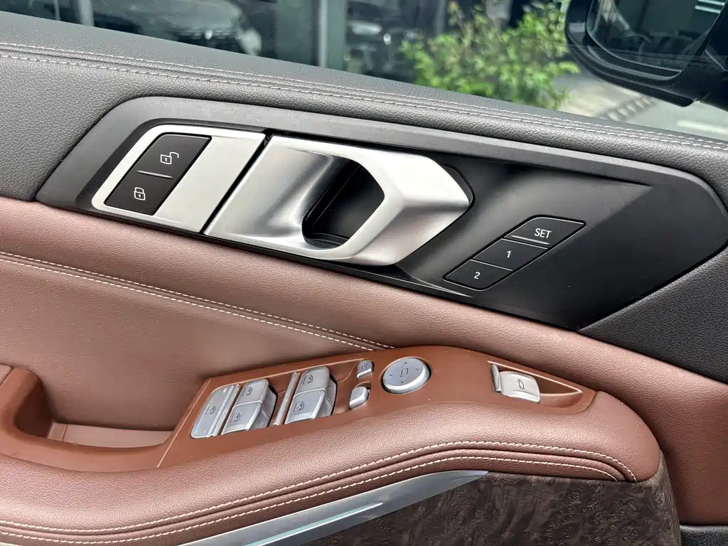 BMW X5 2022 Facelift xDrive 30Li Exclusive Edition M Sport Package
